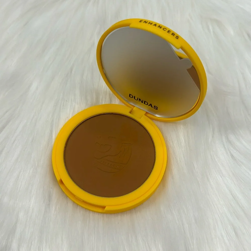 DUNDAS Beauty Bronzer Anonymous - Step 4 in Matte Mocha